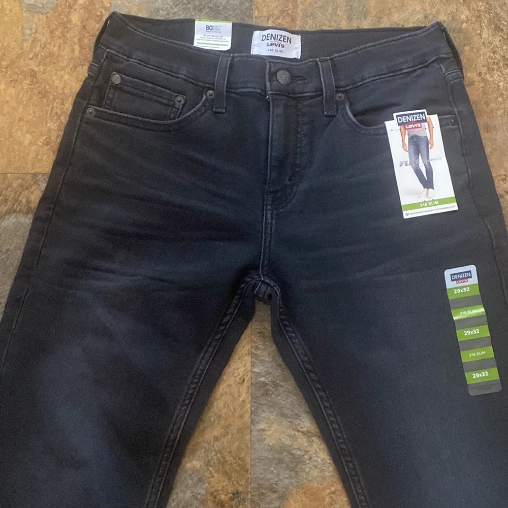 Mens Denizen Levi’s brand jeans. - Picture 2 of 4